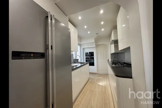 Brook Drive, HA1, photo 3