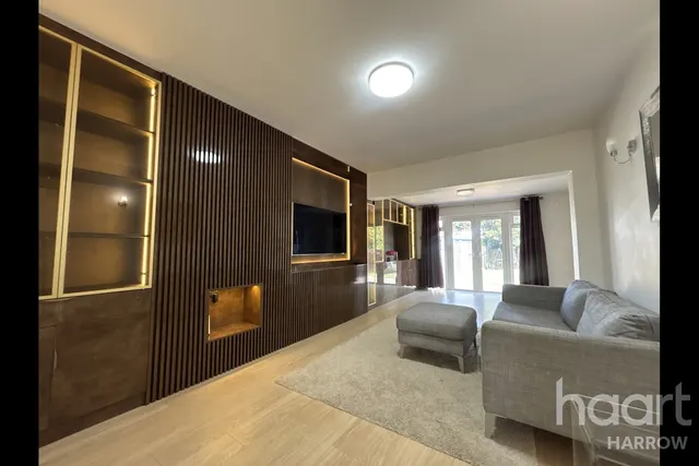 Brook Drive, HA1, photo 1