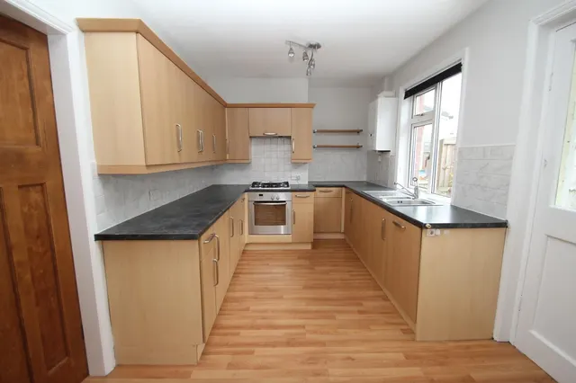 Sunnybank Road, Horsforth, LS18, photo 3