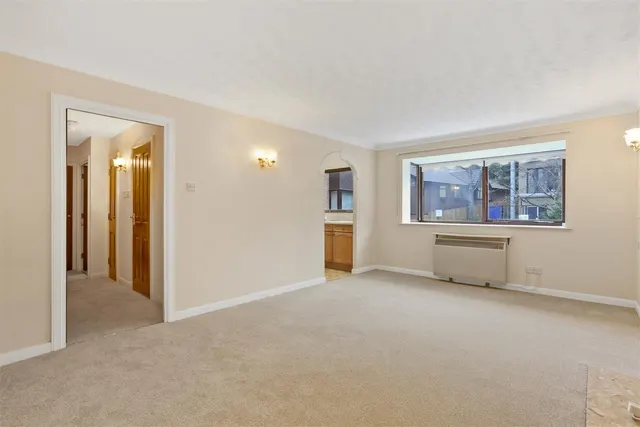 Whytecliffe Road South, Purley, CR8, photo 2