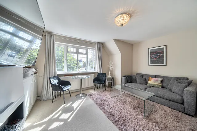 Photo 3 — Ickenham Road, Ruislip, HA4