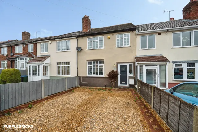 Throne Crescent, Rowley Regis, B65, photo 1