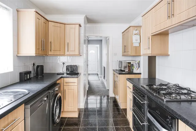 Somerby Way, Oakwood, photo 2