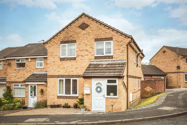 Somerby Way, Oakwood, photo 1