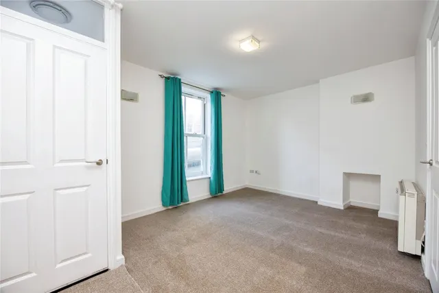 St. Nicholas Street, Bodmin, PL31, photo 2