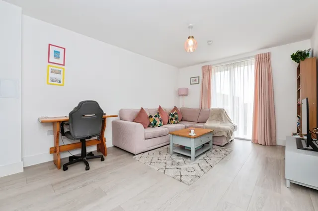 Photo 2 — Windstar Drive, SOUTH OCKENDON, Essex, RM15