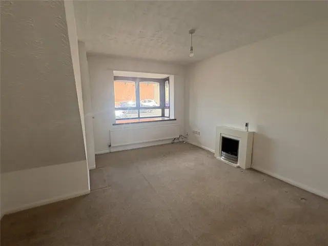 Crest View, Nottingham, NG5, photo 1