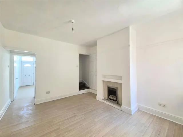 Randolph Road, Derby, DE23, photo 2