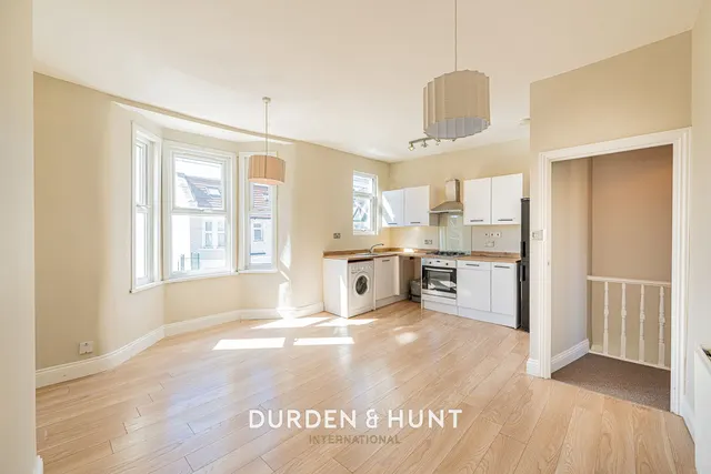 Grosvenor Road, Forest Gate, E7, photo 2