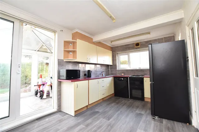 Rookwood Avenue, Leeds, LS9, photo 3