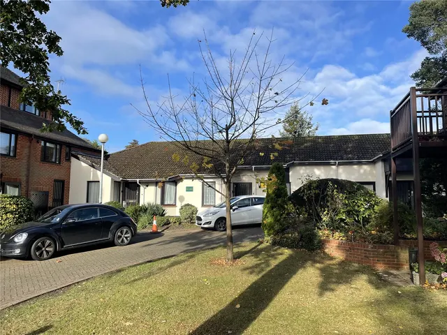 Hartford Court, Hartley Wintney, Hook, Hampshire, RG27 8PQ, photo 1