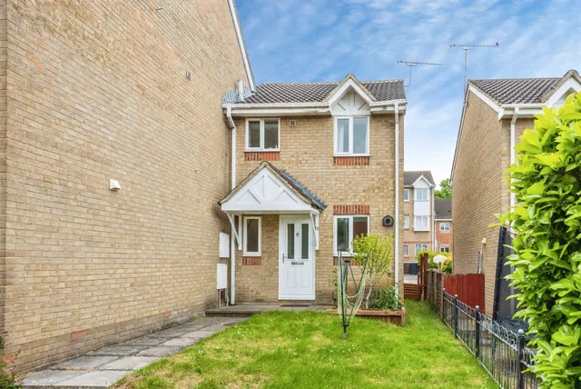 Barnum Court, Swindon, photo 1