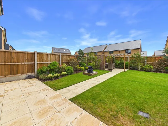 Wyvern Place, Wivenhoe, CO7, photo 2