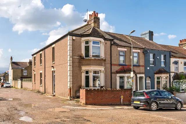 Ashburnham Road, DA17, photo 1