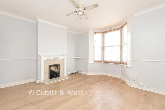 Glovers Road, Reigate, RH2, photo 2