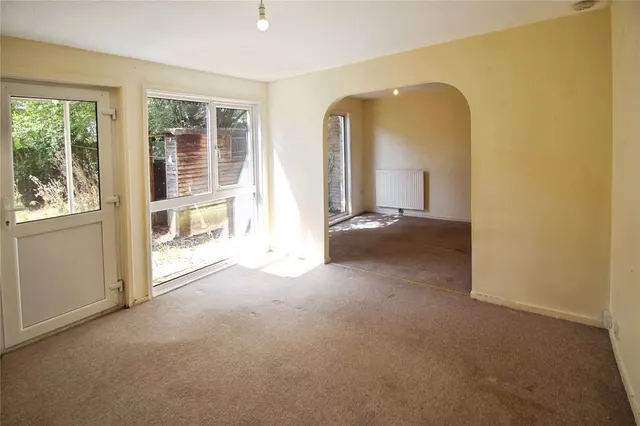Photo 2 — Verdi Close, Hampshire, RG22
