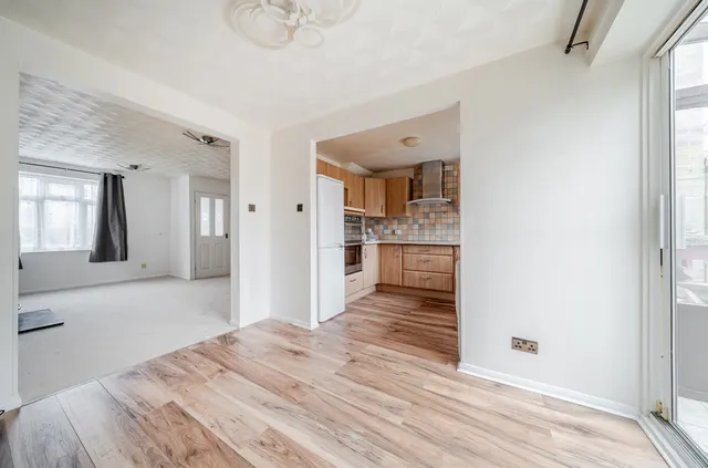 Dandelion Close, Gosport, PO13, photo 1