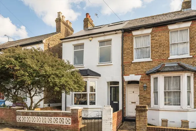 Green Lane, W7, photo 1