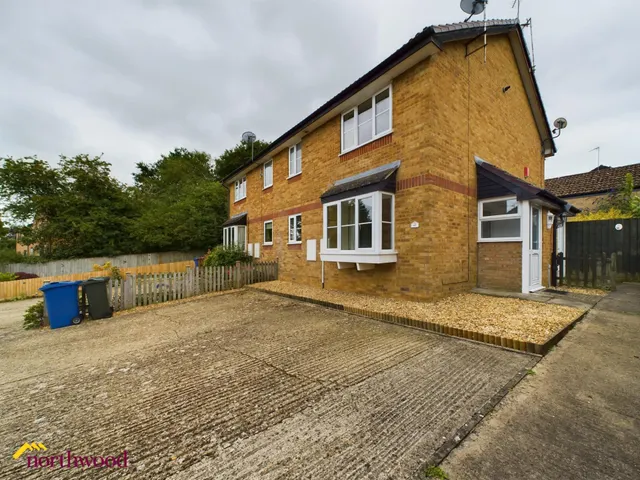 Rosedale Avenue, Banbury, OX16, photo 1