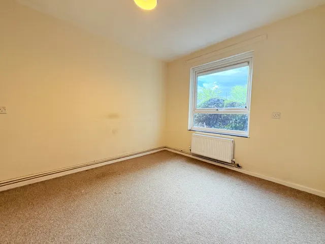 Photo 3 — 255 Twyford Avenue, Tipner, Portsmouth, PO2