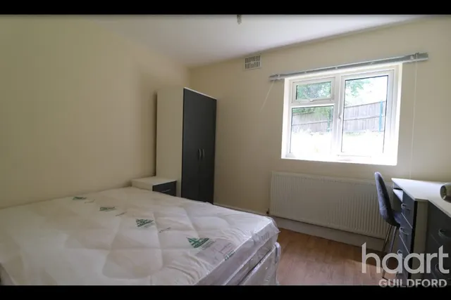 Downing Avenue, GU2, photo 1