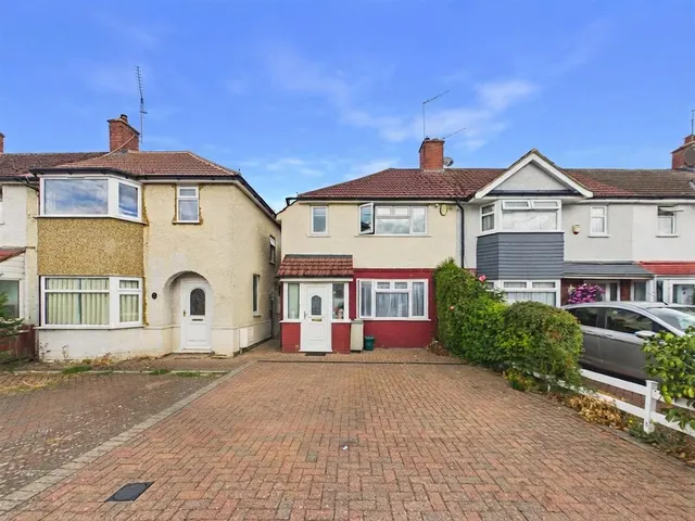 Clyfford Road, Ruislip, HA4 6PS, photo 1