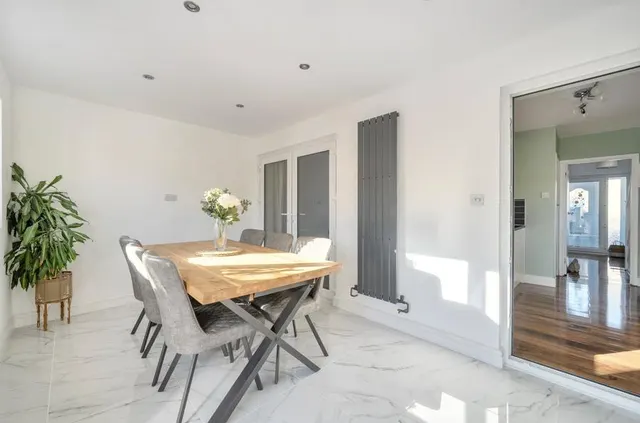 Priors Road, Windsor, SL4, photo 3
