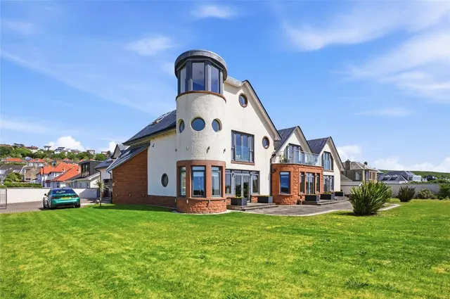 Hyndman Road, Seamill, KA23, photo 3