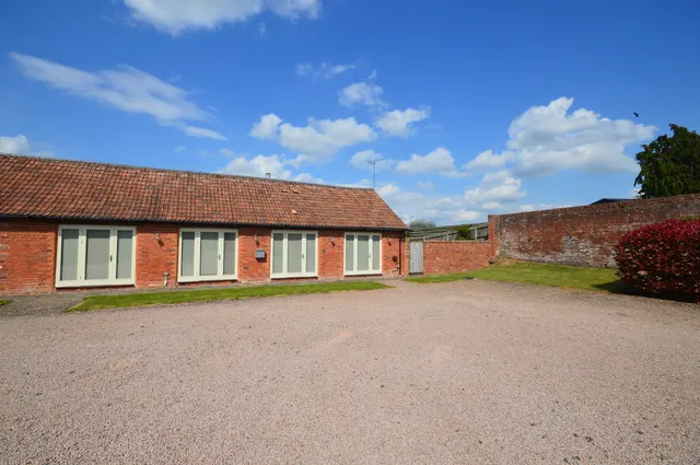 Photo 2 — Ocle Mead, Ocle Pychard, Hereford, Herefordshire