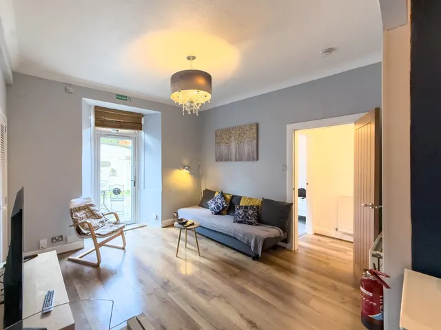 GF3 Salmond Place, Abbeyhill, EH7, photo 3