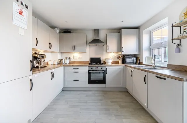Alfred Way, Buckingham, MK18, photo 2