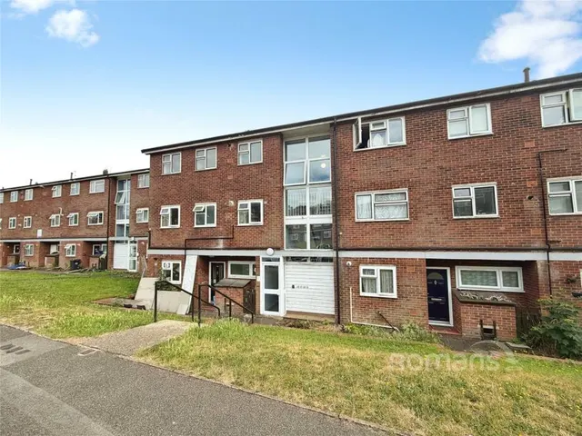 Chapel Road, Camberley, GU15, photo 1