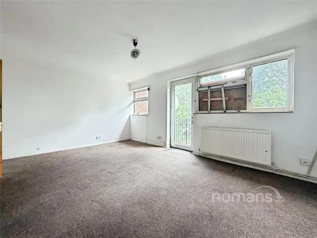 Chapel Road, Camberley, GU15, photo 2