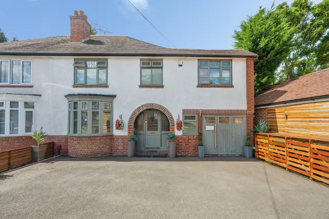 Brook Crescent, Hagley, STOURBRIDGE, photo 1