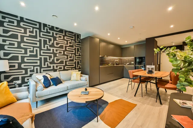 Photo 3 — Showflat 2 (2 Bed) Momento Elephant & Castle, Parkside, London