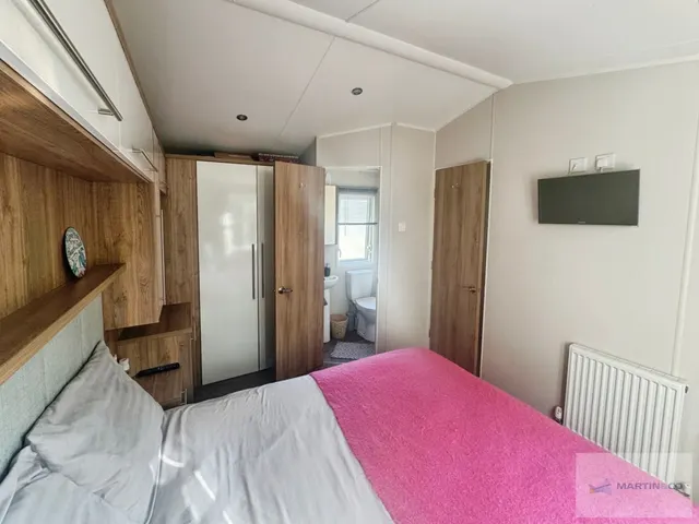 Photo 3 — Oakdene Holiday Park, St. Leonards, Dorset