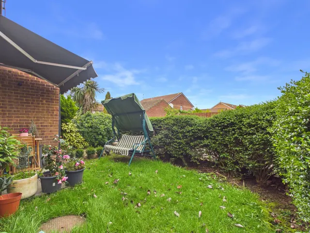 Boveney Close, Cippenham, SL1, photo 1