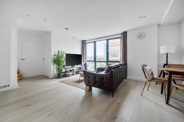 Bath Road, Slough, SL1, photo 2