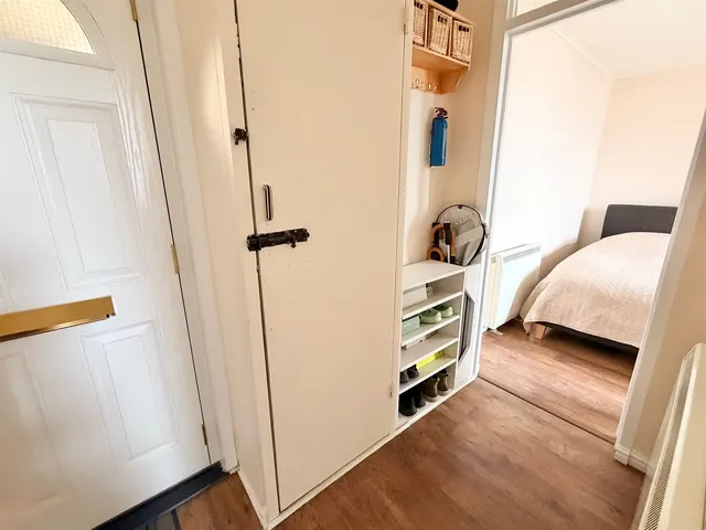 Photo 2 — HIGHVIEW HOUSE, HATCH GROVE, Romford, Essex RM6 5NT