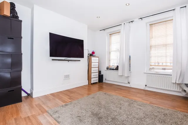 Paget Street, Clerkenwell, EC1V, photo 1
