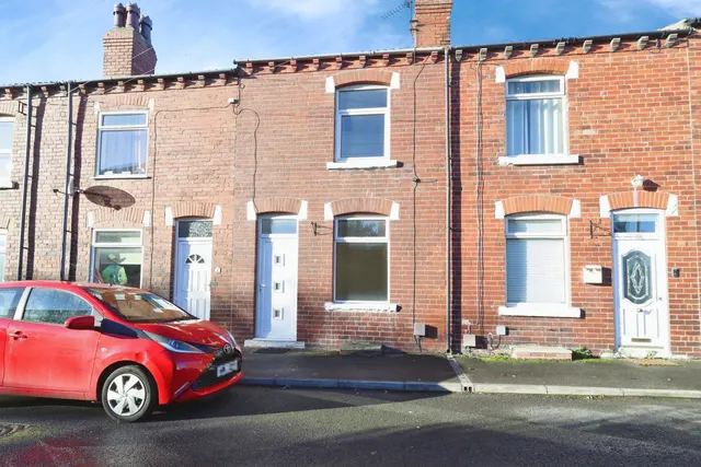 Park View, Leeds, LS25, photo 1