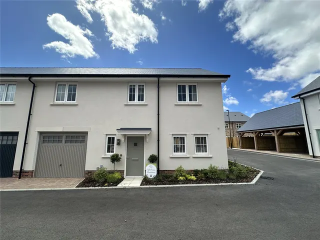Hartland Village, Ively Road Fleet, Fleet, GU51 3GL, photo 1