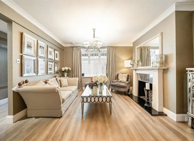 Photo 2 — Lupus Street, Westminster, SW1V