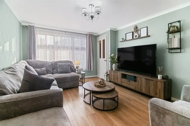 Cordale Avenue, Renton, G82, photo 2