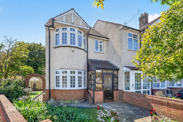 Baker Lane, Mitcham, photo 1