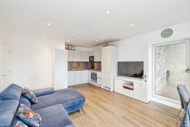 Fairfield Avenue, Watford, WD19, photo 3