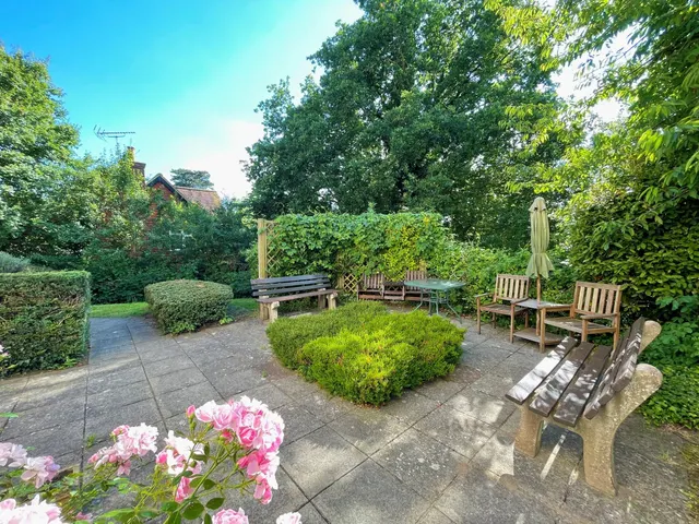 School Lane, Seal, Sevenoaks, Kent, TN15 0BE, photo 1
