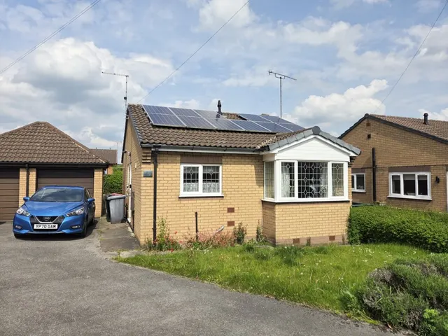 Caraway Grove, Swinton, photo 1