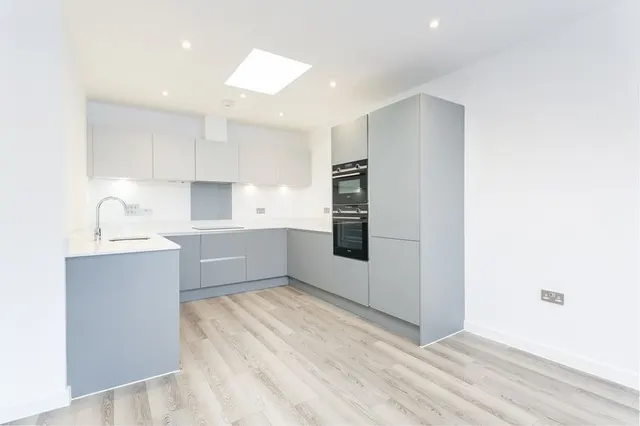 Photo 3 — 94 Foxley Lane, Purley CR8 3NA