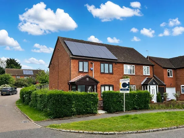 Walgrave Drive, Bradwell, photo 1